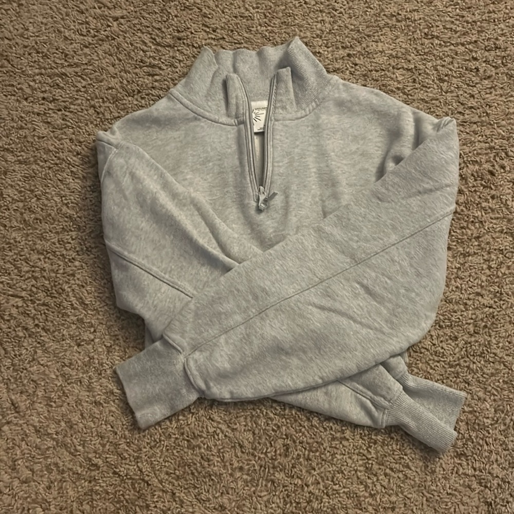 Size small, like new aerie half zip hoodie.